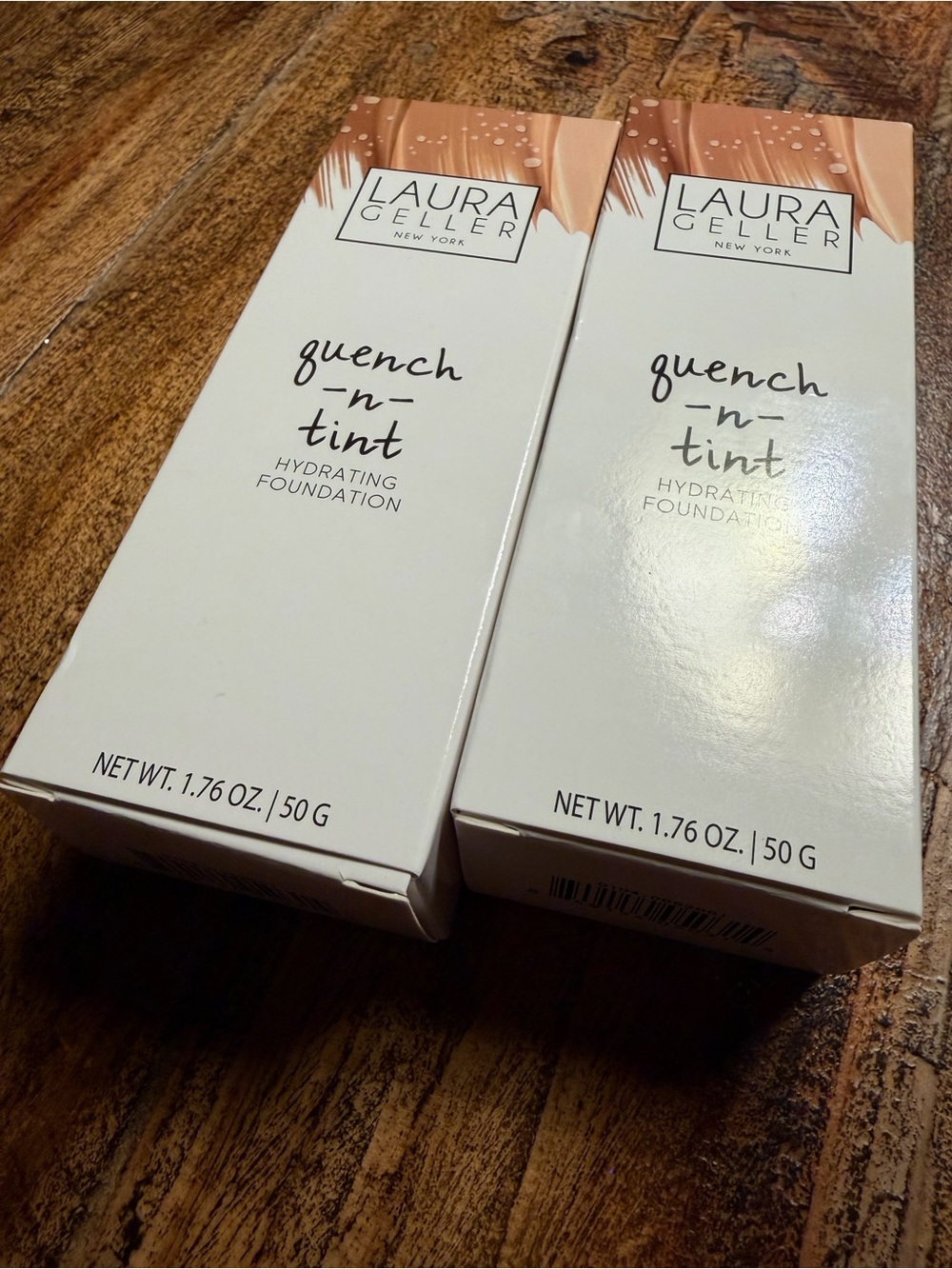 Laura Geller set of 2 “Quench n’ Tint” hydrating foundation in light color - Picture 2 of 4